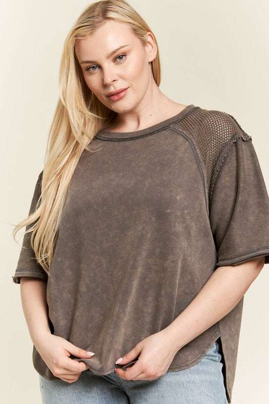 PLUS MINERAL WASHED SHORT SLEEVE FISHNET TOP