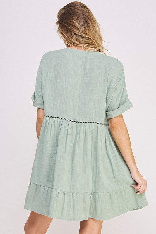 TEXTURED SHORT SLV BUTTON DOWN V-NECK SHORT DRESS